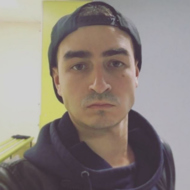 Денис Ковалев разыскивает девушку из клуба, с которой провел ночь