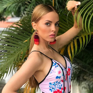 Юлия Ефременкова накачала губы: как она выглядит теперь?