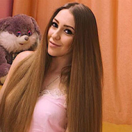 Беременная Алена Рапунцель перестала влезать во все свои вещи