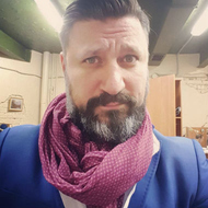 «Папа в психиатрии, мама – алкоголик»: Виктор Логинов откровенно о сложной судьбе