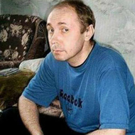 Автор песни «Белые розы» прозябает в нищете