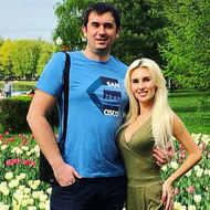 Шабарин замаливает грехи в церкви после измены
