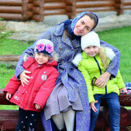 «Что я за мать такая!»: Круглыхина изводит себя за отдых без детей