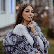 Яне Захаровой срочно «сдули» губы  