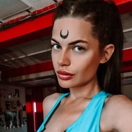 Селена Майер набила тату на лице