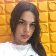 Селена Майер раскрыла тайное значение татуировки на лбу 