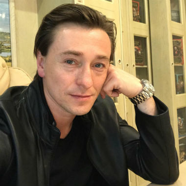 Сергей Безруков впервые вывел в свет внебрачных детей