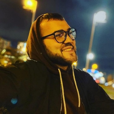 Витя Изотов: «Я не поставил штамп о разводе из-за переезда»