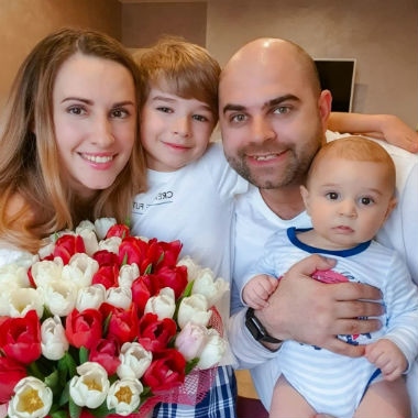 Семья Гажиенко купила новую квартиру 