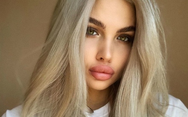 Неузнаваемая Анита Кобелева на фото до пластики 