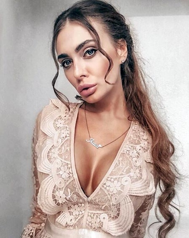 Юлия Жукова сделала ринопластику