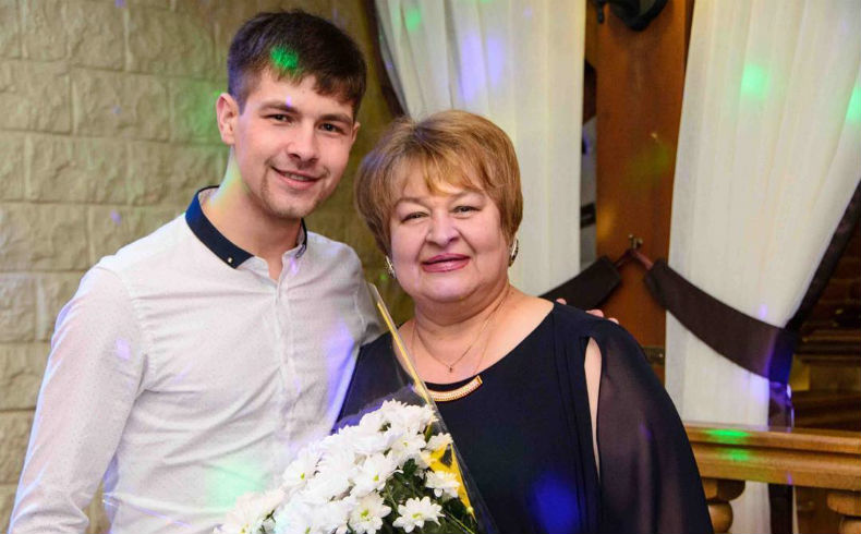 Дима Дмитренко с мамой Фото: «Инстаграм»
