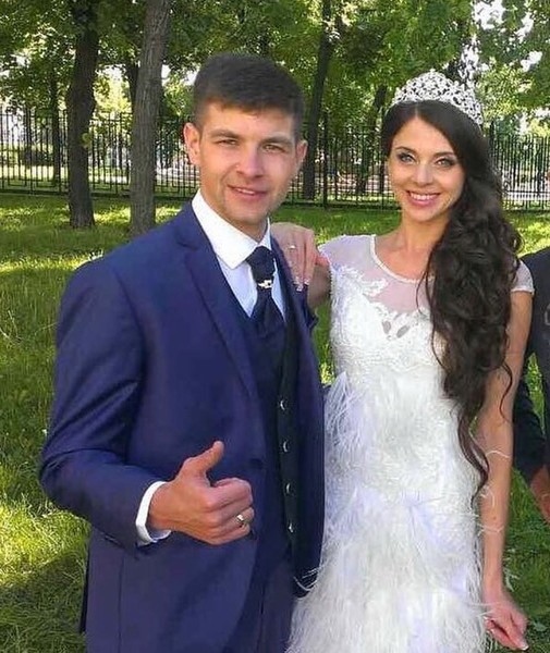 Дима Дмитренко и Ольга Рапунцель. Ей досталось за перья на платье Фото: «Инстаграм»