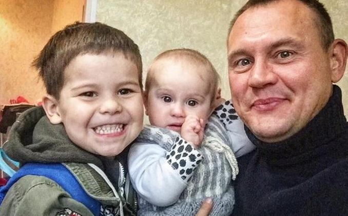 Степан Меньщиков с сыном Ваней и дочкой Варей Фото: Соцсети