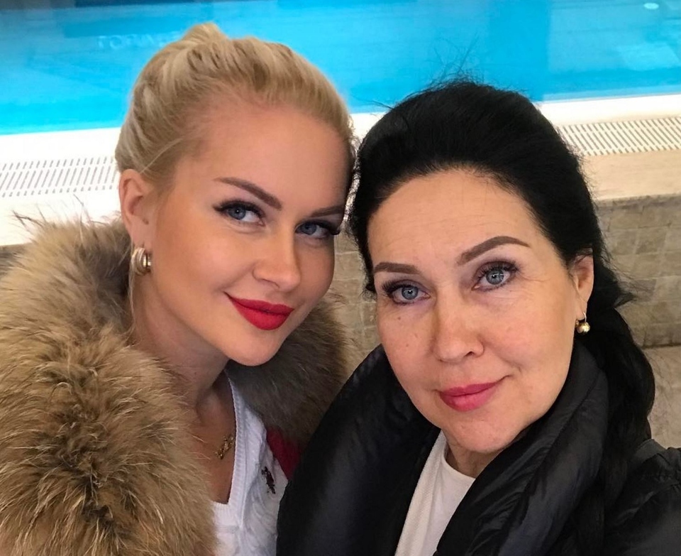 Марине Африкантовой пригрозили, что она будет похожа на&nbsp;свою маму, Татьяну Владимировну ​Фото: «Инстаграм»