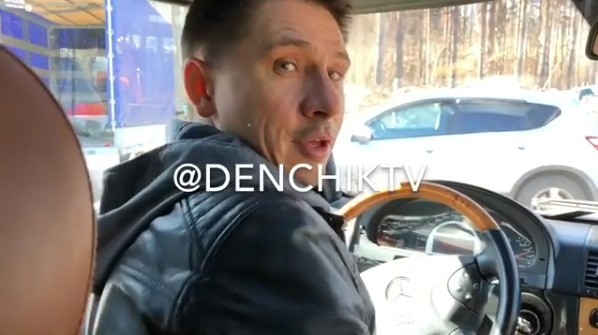 Тимура застукали в компании Алены в машине Фото: Кадр видео