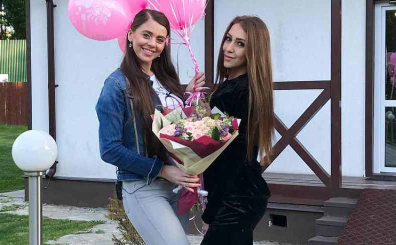 Оля и Алена Рапунцель Фото: «Инстаграм»