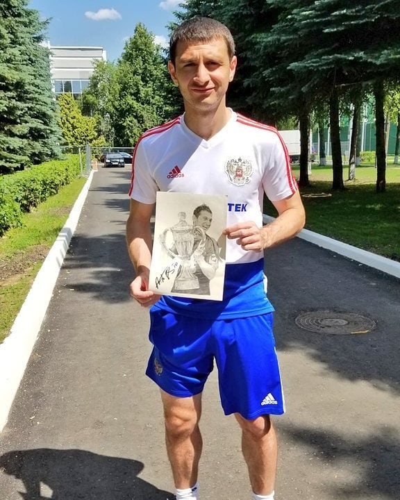 Алан Дзагоев стал объектом внимания жены Гогена Фото: «Инстаграм»