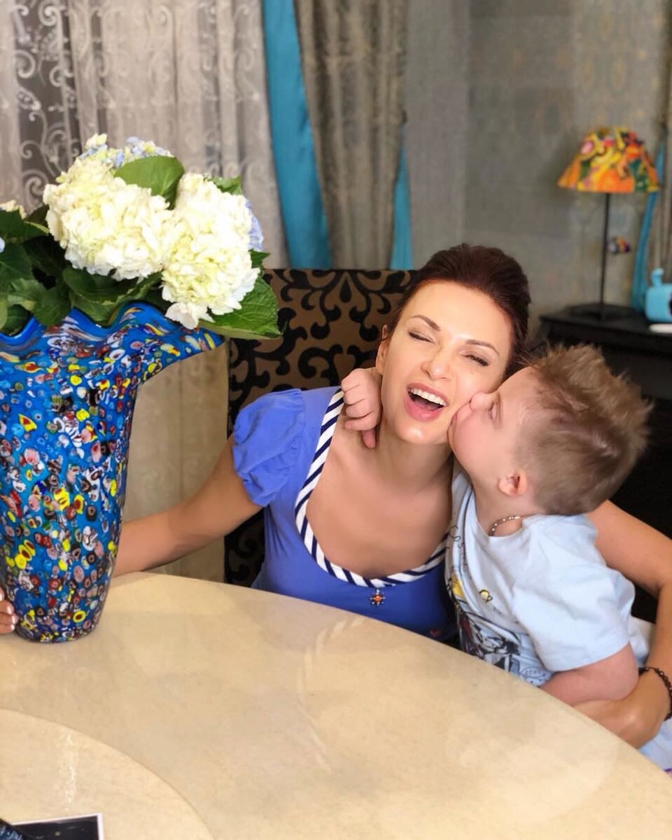 Эвелина переехала в загородный дом только ради Семы Фото: «Инстаграм»