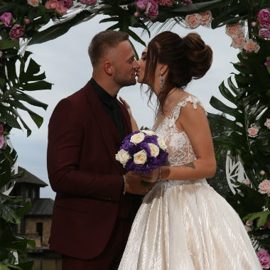 Шикарная свадьба Вити Литвинова и Тани Мусульбес: как это было