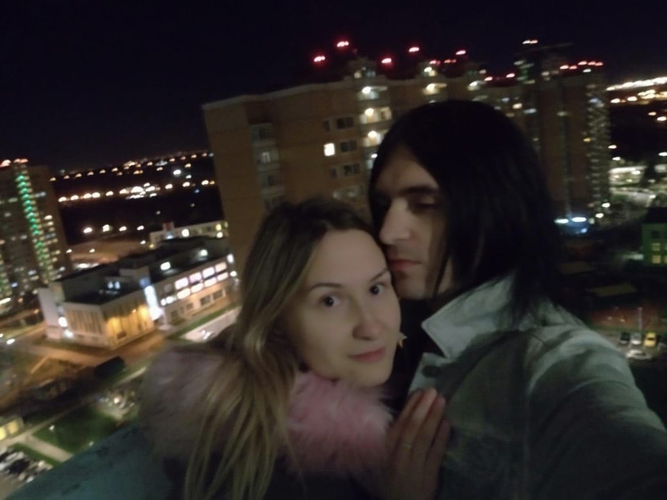 Девушка сбежала от мужа к реперу.