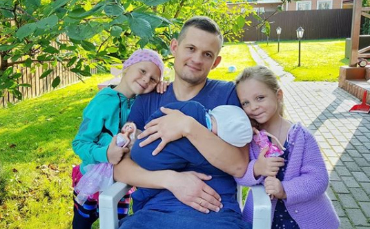 Михаил пока не готов даже обсуждать тему появления ещё одного ребенка Фото: «Инстаграм»