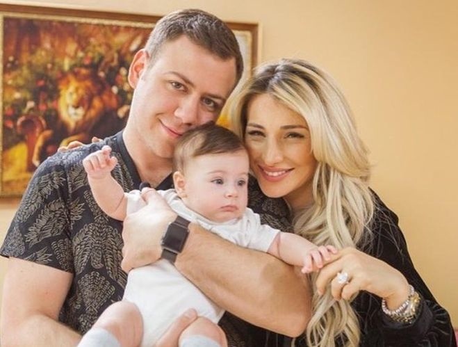 Валера поддерживает хорошие отношения с Татой ради дочери Фото: Соцсети