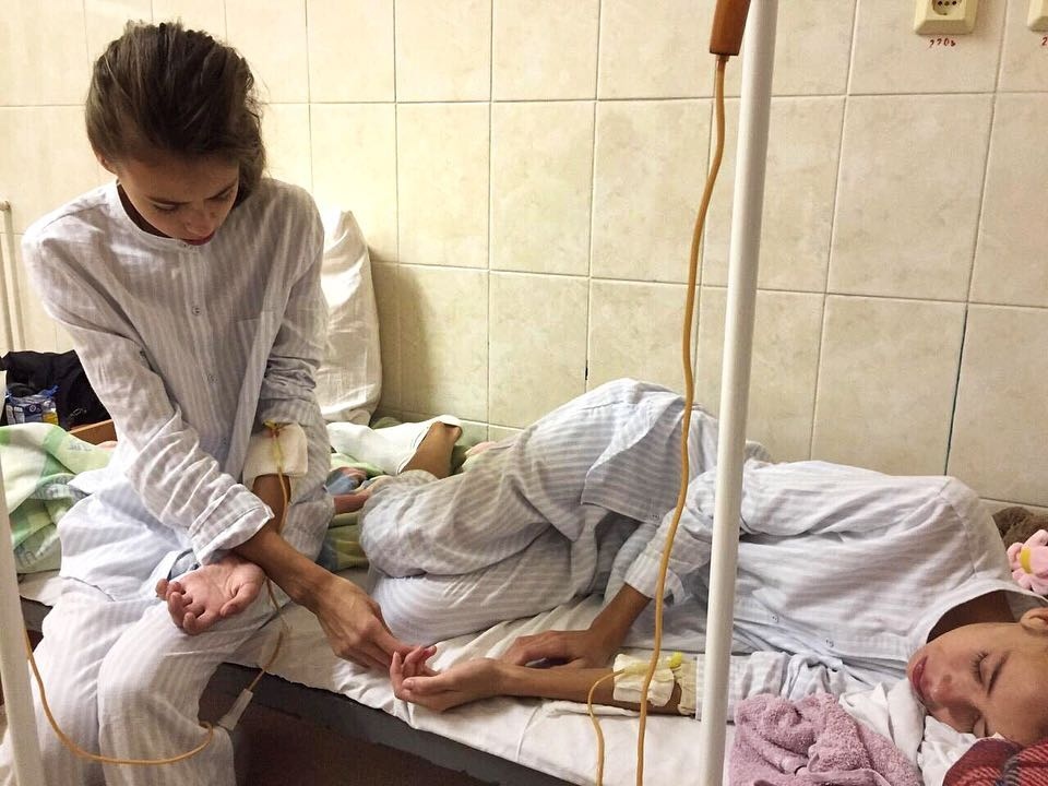 Экс-участница «ДОМа-2» борется за жизни. 