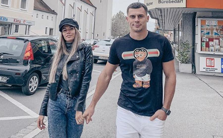 Иван и Елена путешествовали осенью по Европе, но в Таиланде, судя по фото, он сейчас без неё ​Фото: «Инстаграм»  