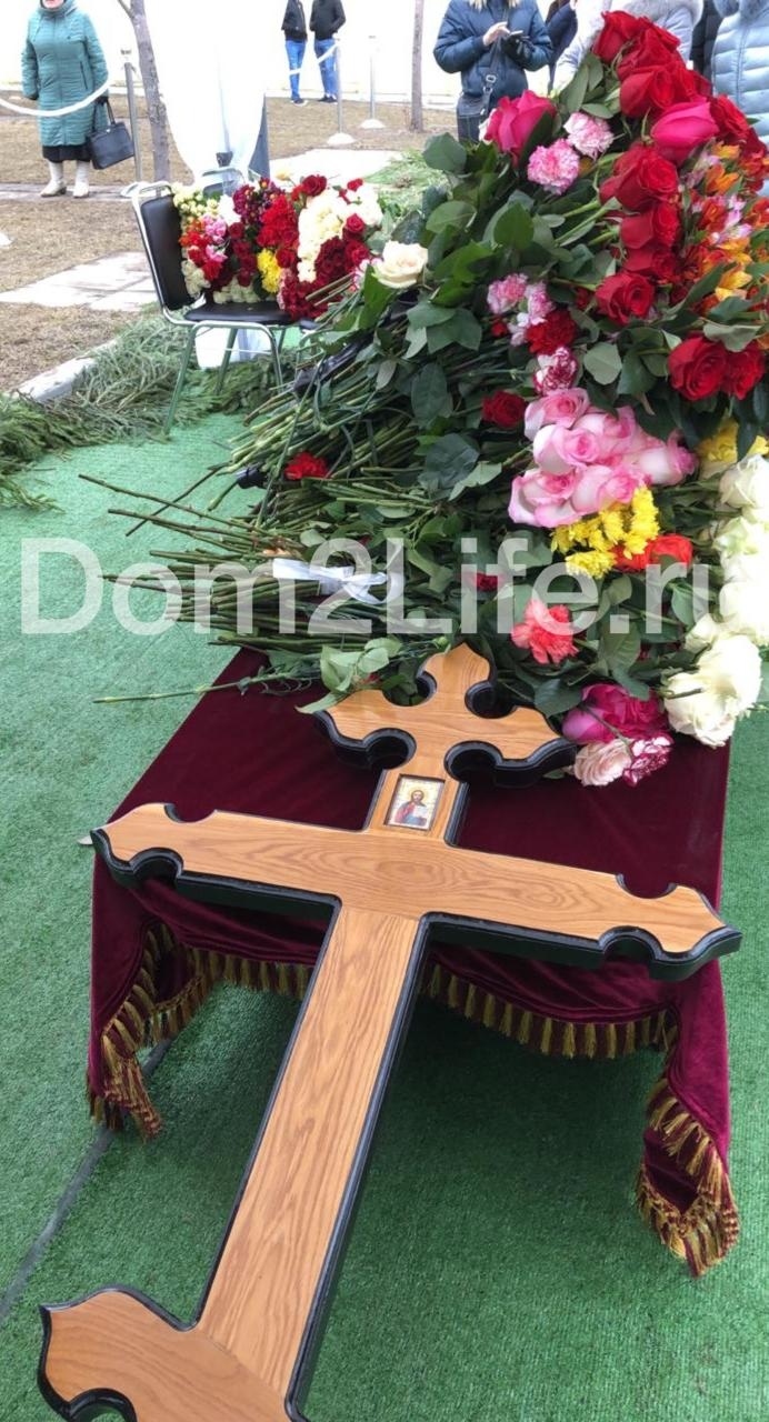 Певица будет покоиться на участке номер 17. 