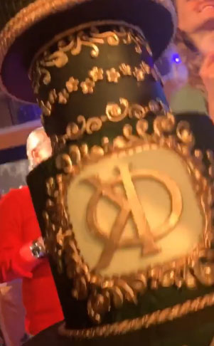 Торт от виновника торжества Фото: «Инстаграм»