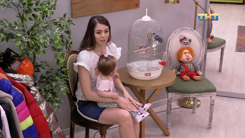 У участниц творческое задание.
