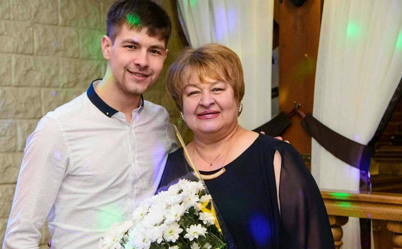 Дима Дмитренко с мамой Людмилой Григорьевной Фото: «Инстаграм»