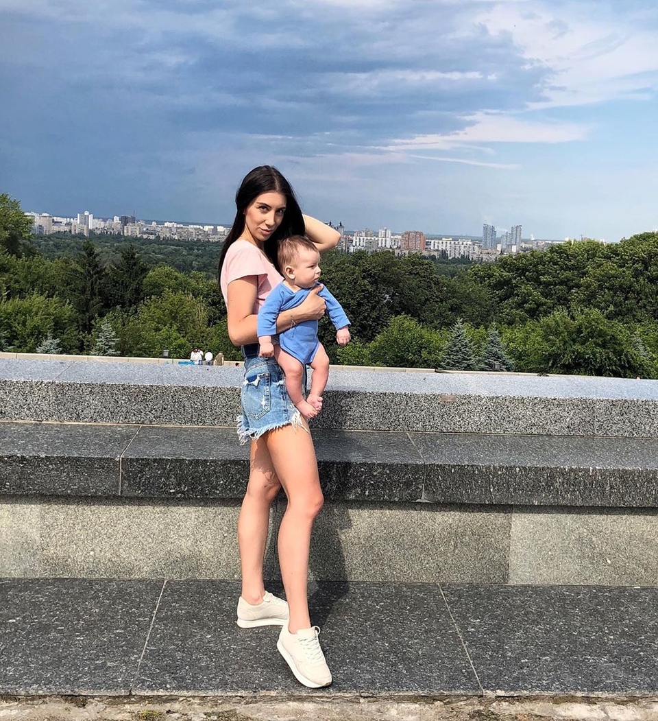 Дана хочет улететь на море с сыном Фото: «Инстаграм»