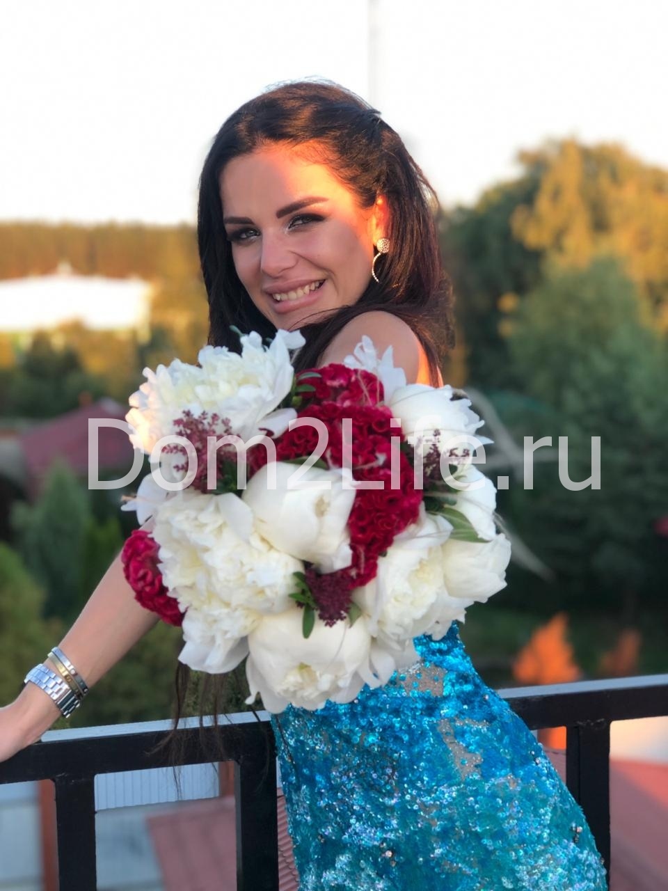 Вика Борисевич поймала букет невесты Фото: Dom2Life.ru