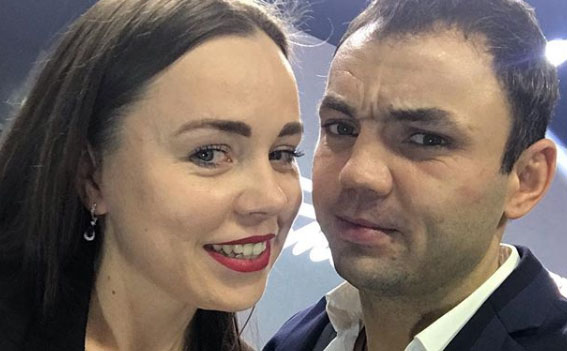 Увидев это фото Саши с поклонницей, в Сети пришли к выводу, что он постарел Фото: «Инстаграм»