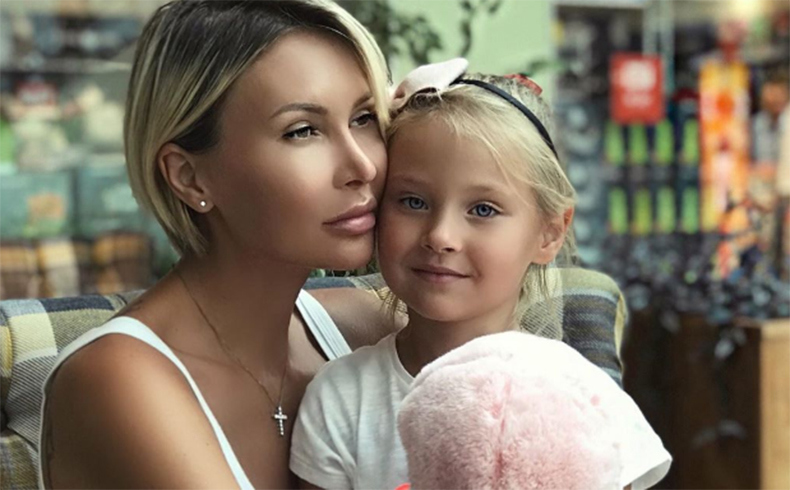 Элина Камирен с дочкой Сашей Фото: «Инстаграм»