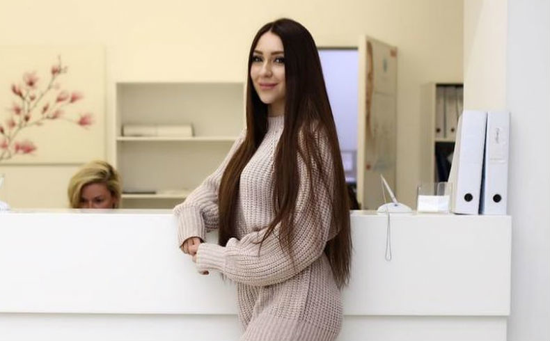 Алёна Рапунцель в Институте пластической хирургии и косметологии Фото: «Инстаграм»