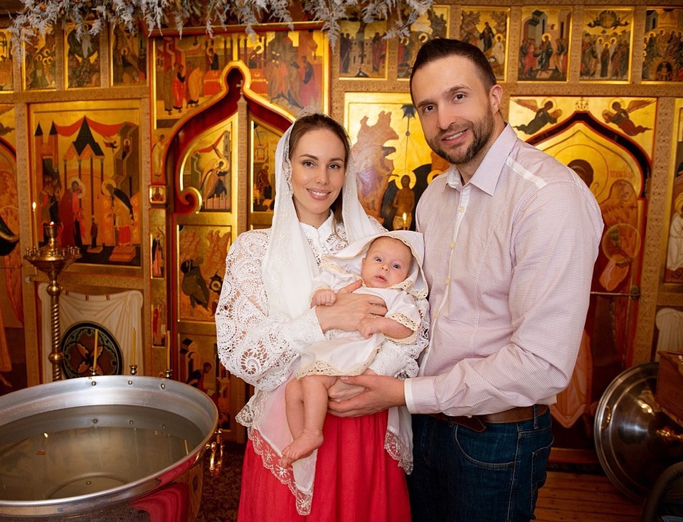 Супруги отметили годовщину свадьбы. 