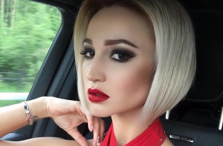 Звезда отмечает день рождения. 
