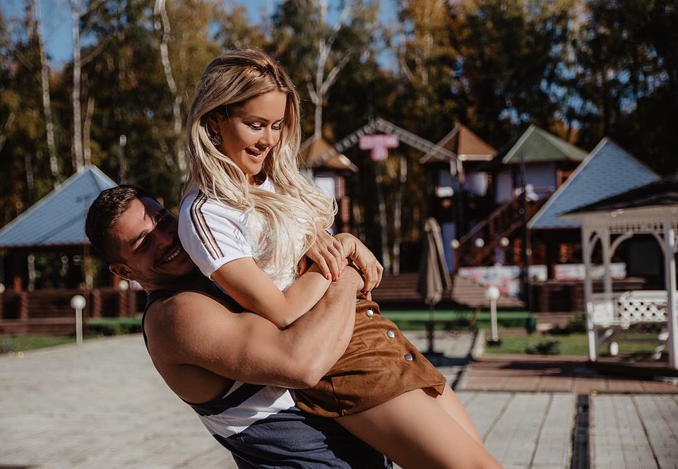 Со спортом Марине всегда помогает любимый муж Рома Капаклы Фото: Архив Dom2Life.ru
