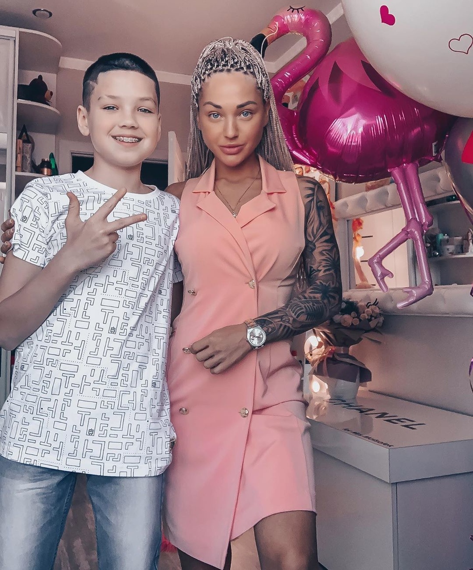 Вика родила Артёма в 16 лет Фото: «Инстаграм»