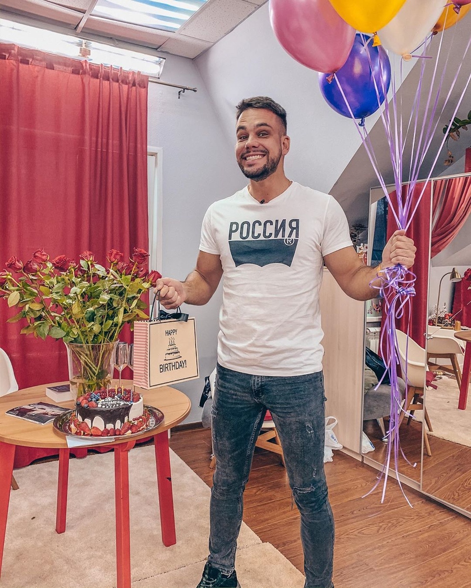 Серёжа старается вести себя культурно при маме Марины Фото: «Инстаграм»