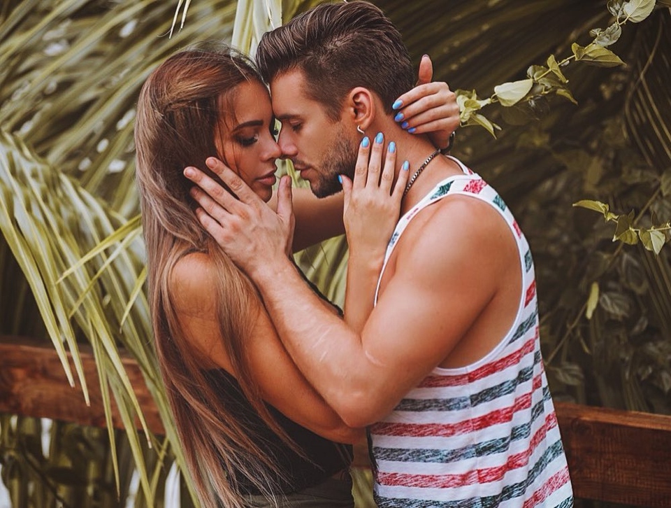 Женя всё ещё думает о Юле Фото: Архив Dom2Life.ru