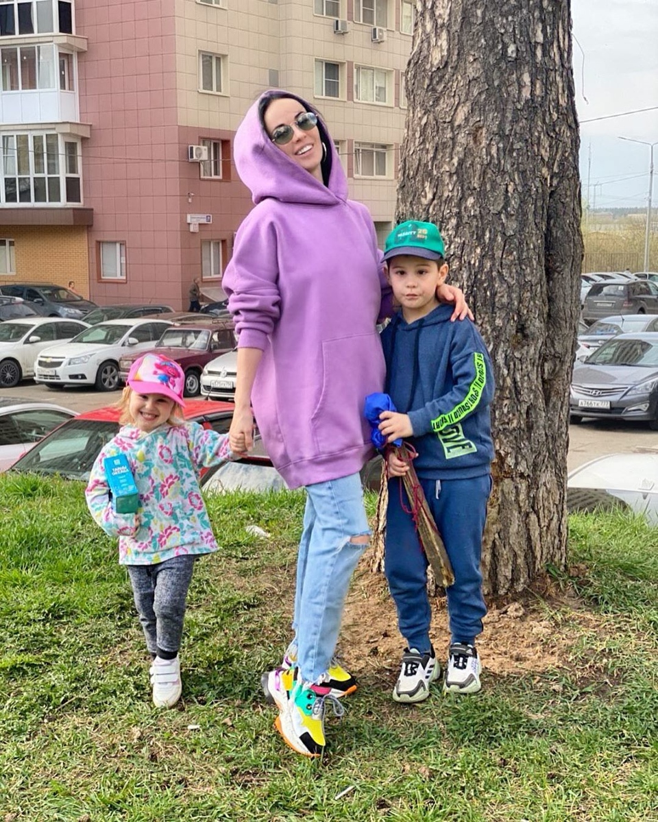 Жене не хватает тех денег, которые присылает Стёпа Фото: «Инстаграм»