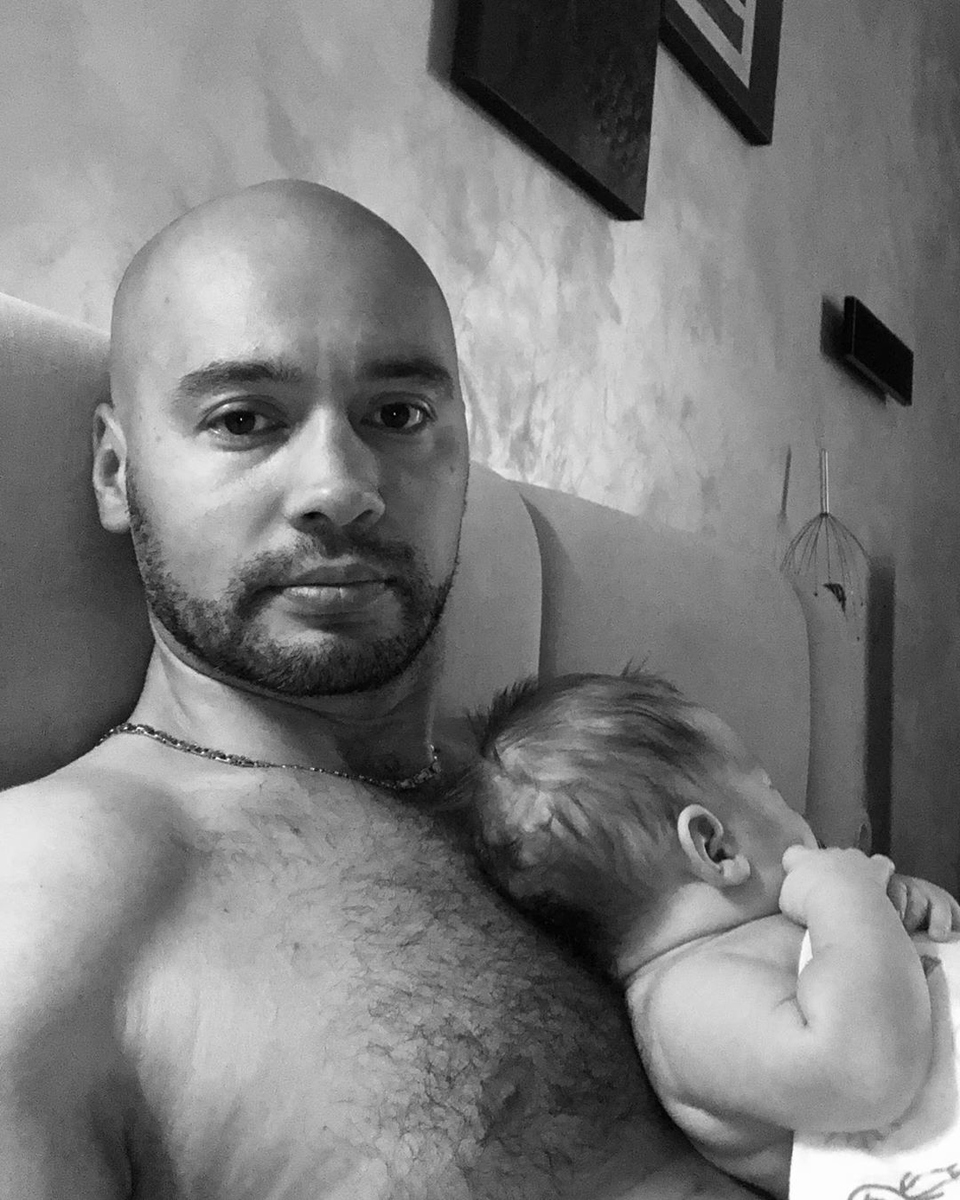 Молодые родители отмечают первую серьёзную дату.