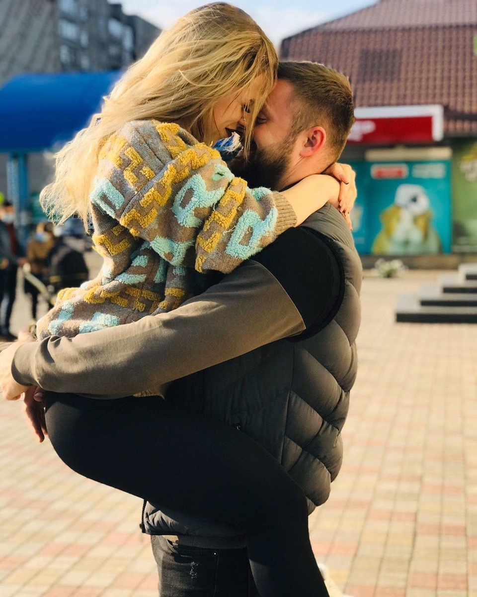 Витя уже познакомил возлюбленную с родителями Фото: «Инстаграм»