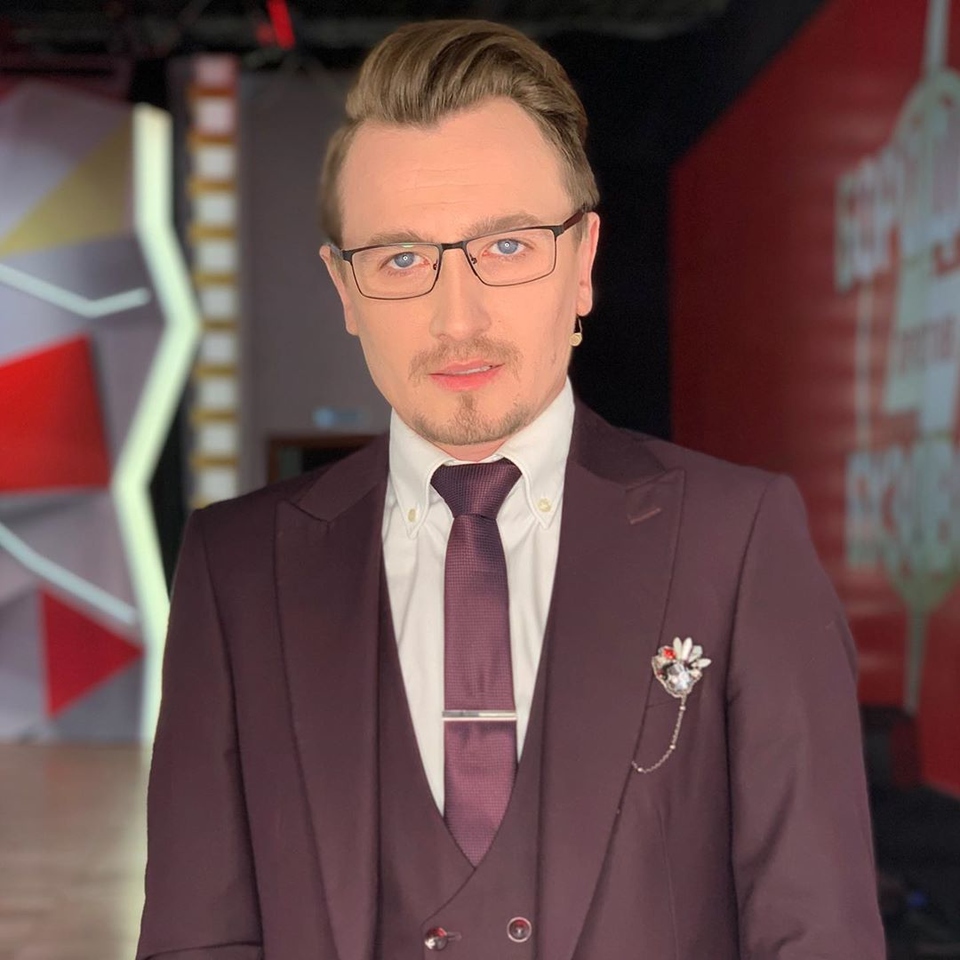 Прораб телестройки отмечает день рождения. 