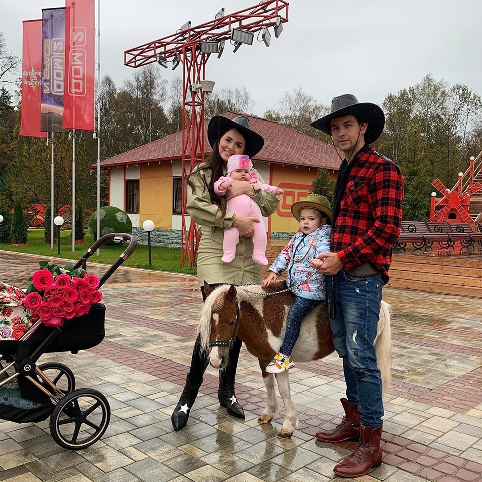 Оля считает, что если не она, так Дима может победить в конкурсе&nbsp; «Человек года» ​Фото: «Инстаграм»  