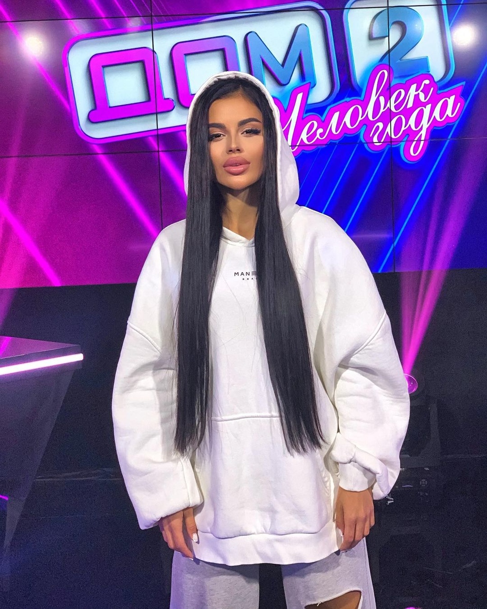 Яна Шафеева покинула телестройку, не дожидаясь финала конкурса «Человек года» Фото: «Инстаграм»